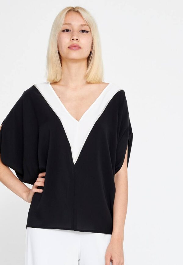 Short Sleeve V-neck Blouse - Image 4