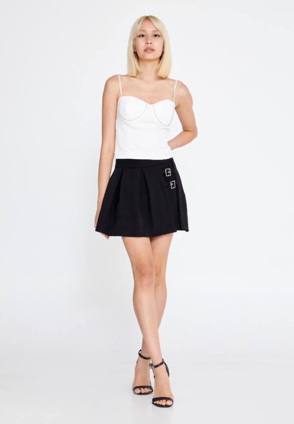 Sleeveless Solid Color Tops - Image 5